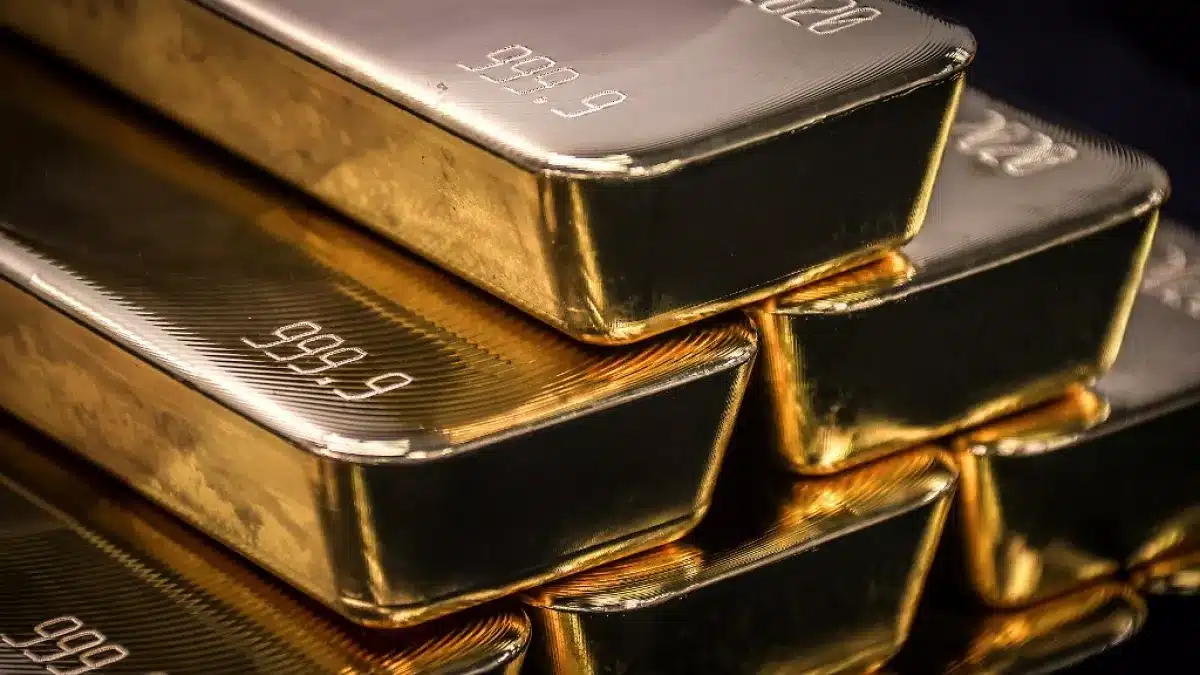 ทองคำพุ่งขึ้นหลังดอลลาร์แตะระดับต่ำสุดในรอบ 4 เดือน!